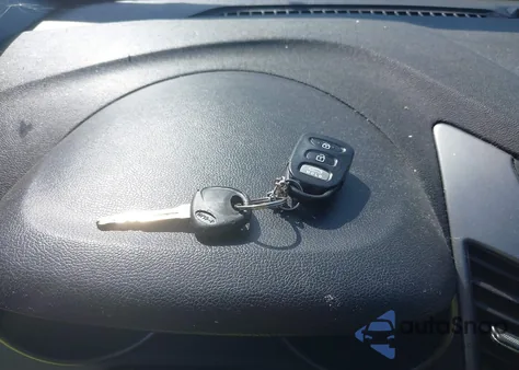 2015 Hyundai Elantra Se z USA, uszkodzony, nr VIN 5NPDH4AE5FH632662